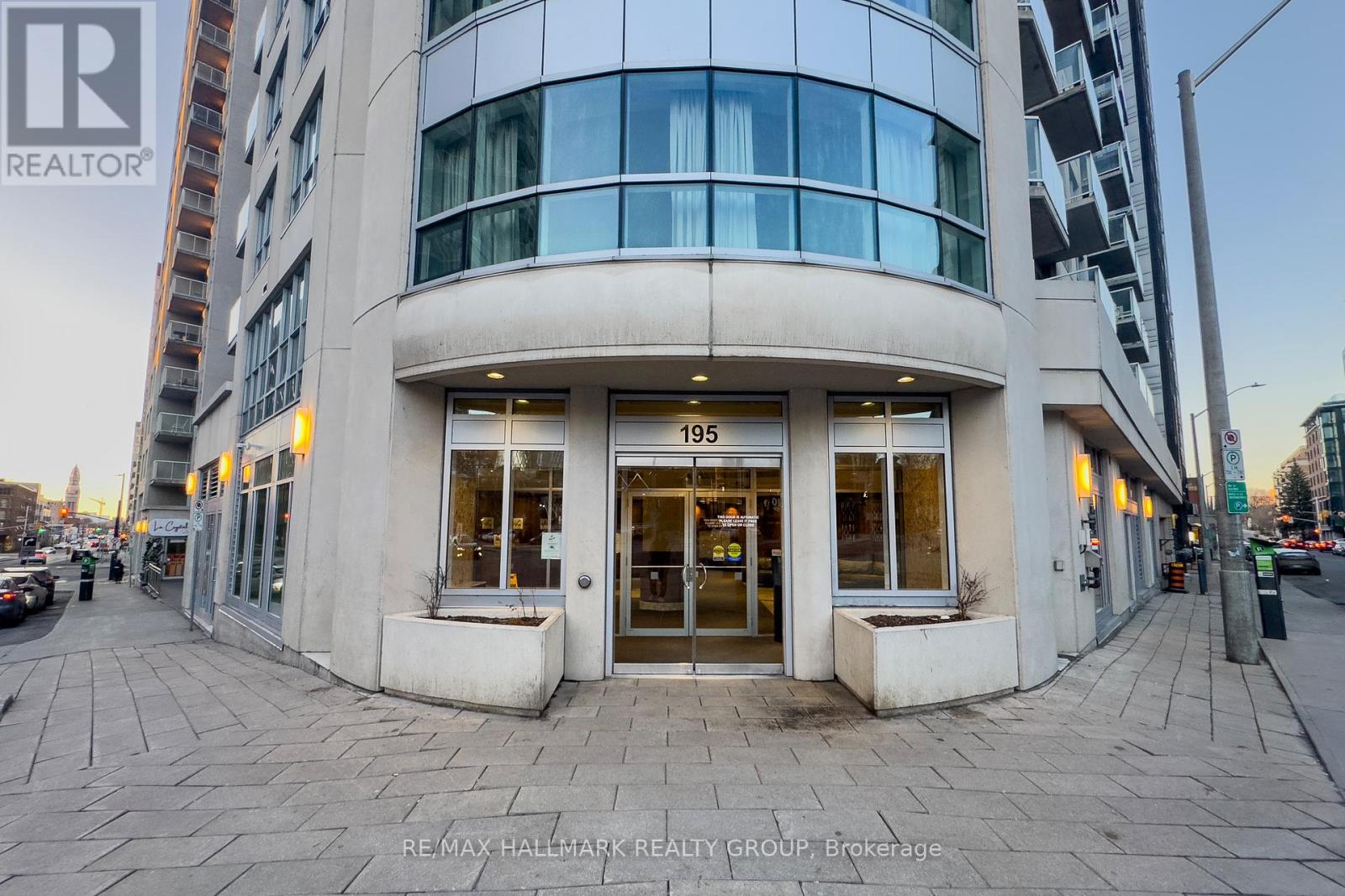 2701 - 195 BESSERER STREET