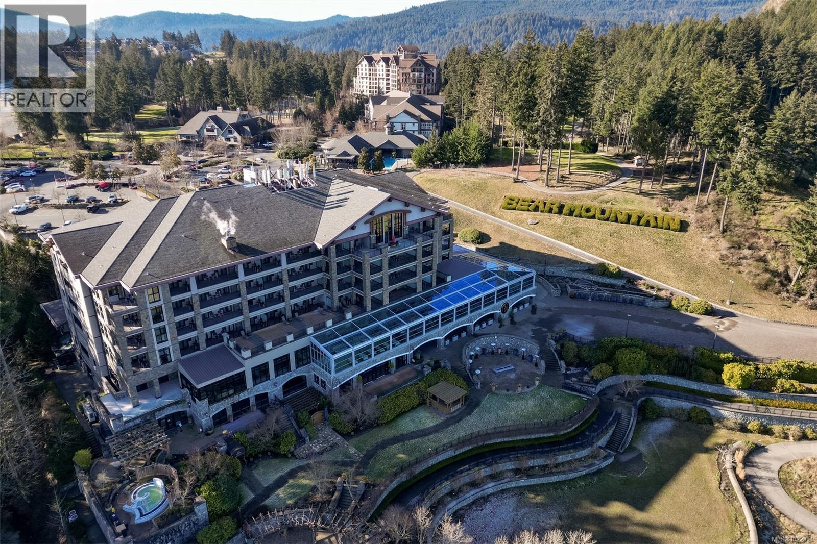 335/337 C 1999 Country Club Way