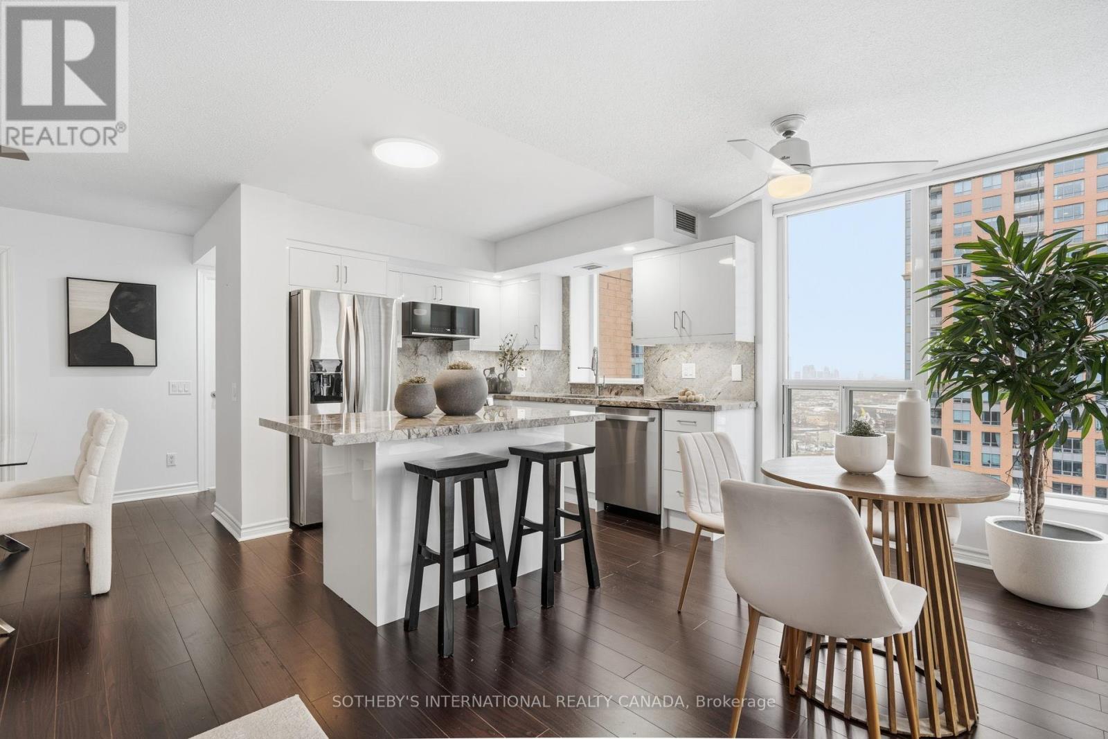 1210 - 5229 DUNDAS STREET W