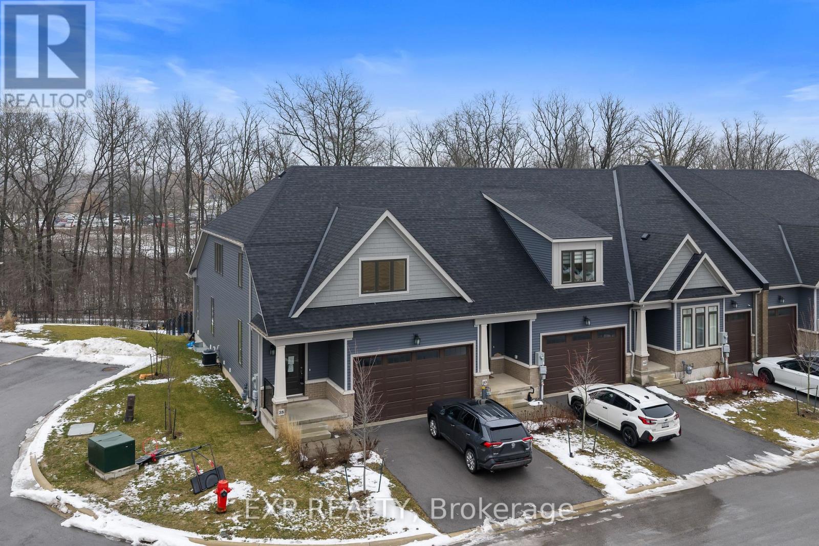 38 - 4311 MANN STREET