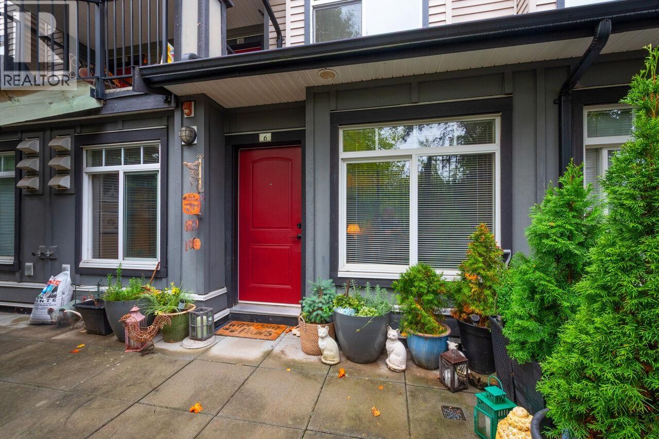 6 7428 E 14TH AVENUE