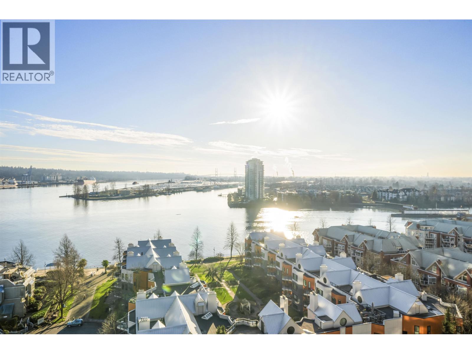 1604 1135 QUAYSIDE DRIVE