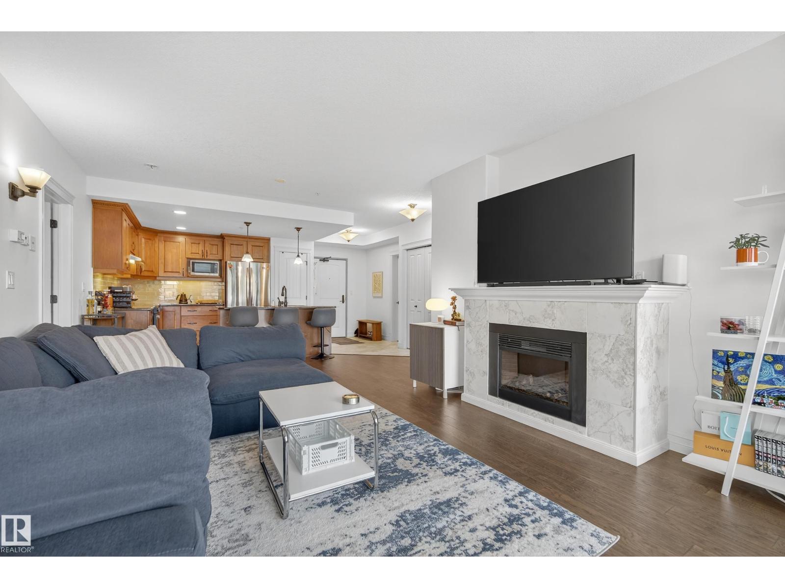 #603 10142 111 ST NW