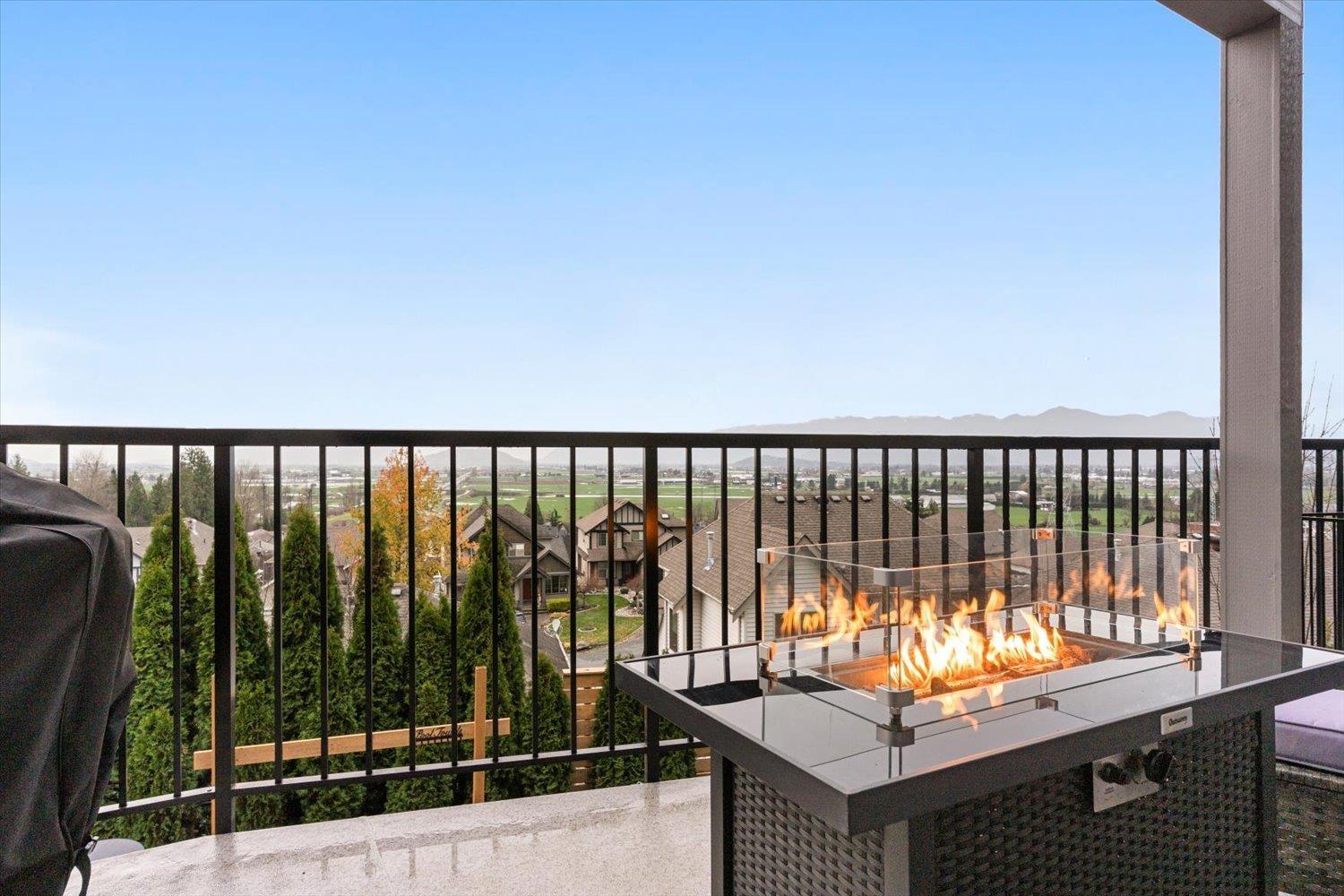 50945 SOPHIE CRESCENT, Eastern Hillsides