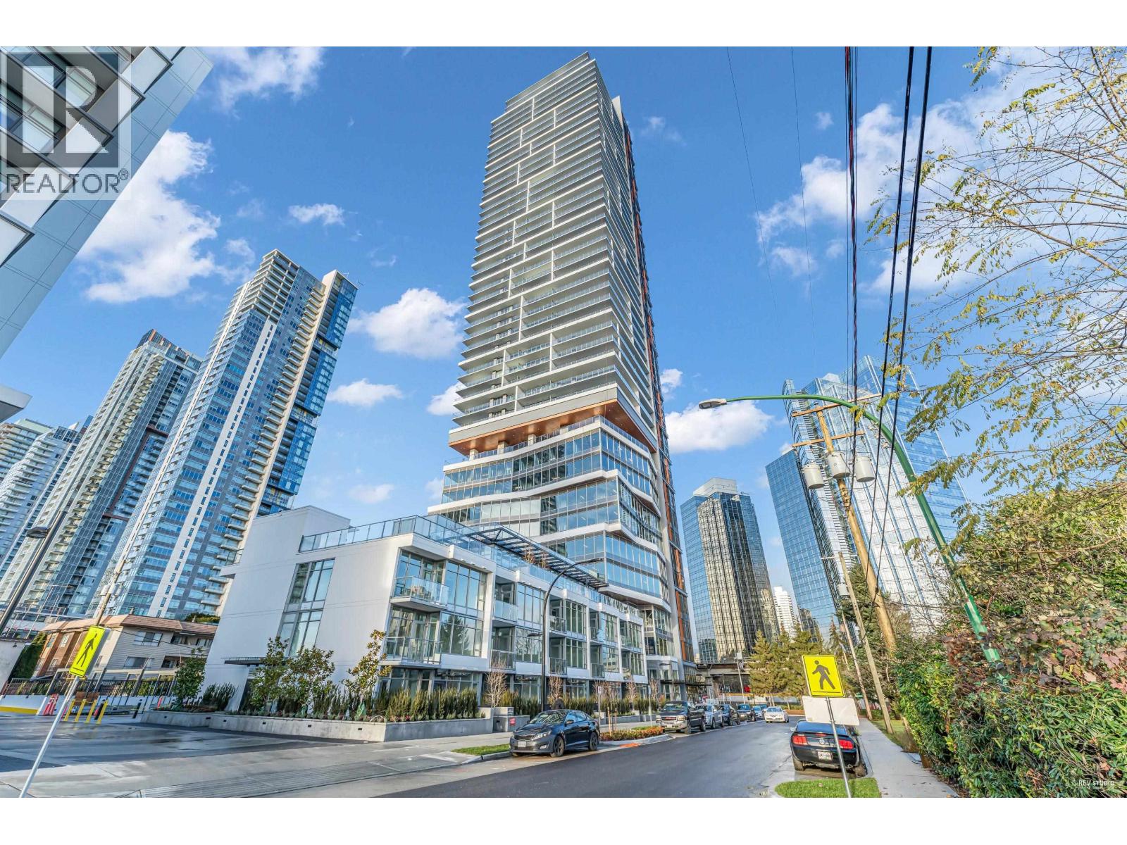 2001 6511 SUSSEX AVENUE