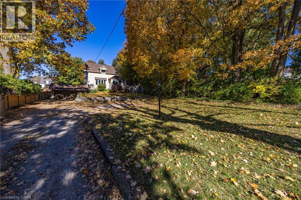 17 MECHANIC Street W