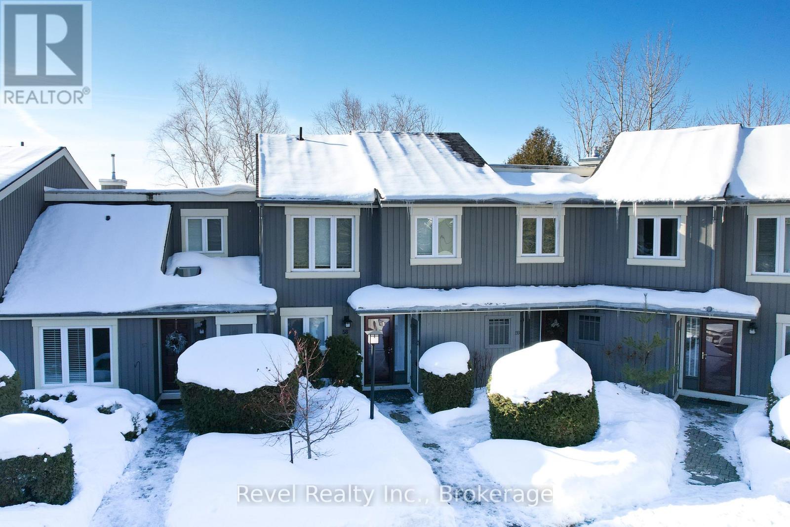 58 - 145 FAIRWAY CRESCENT