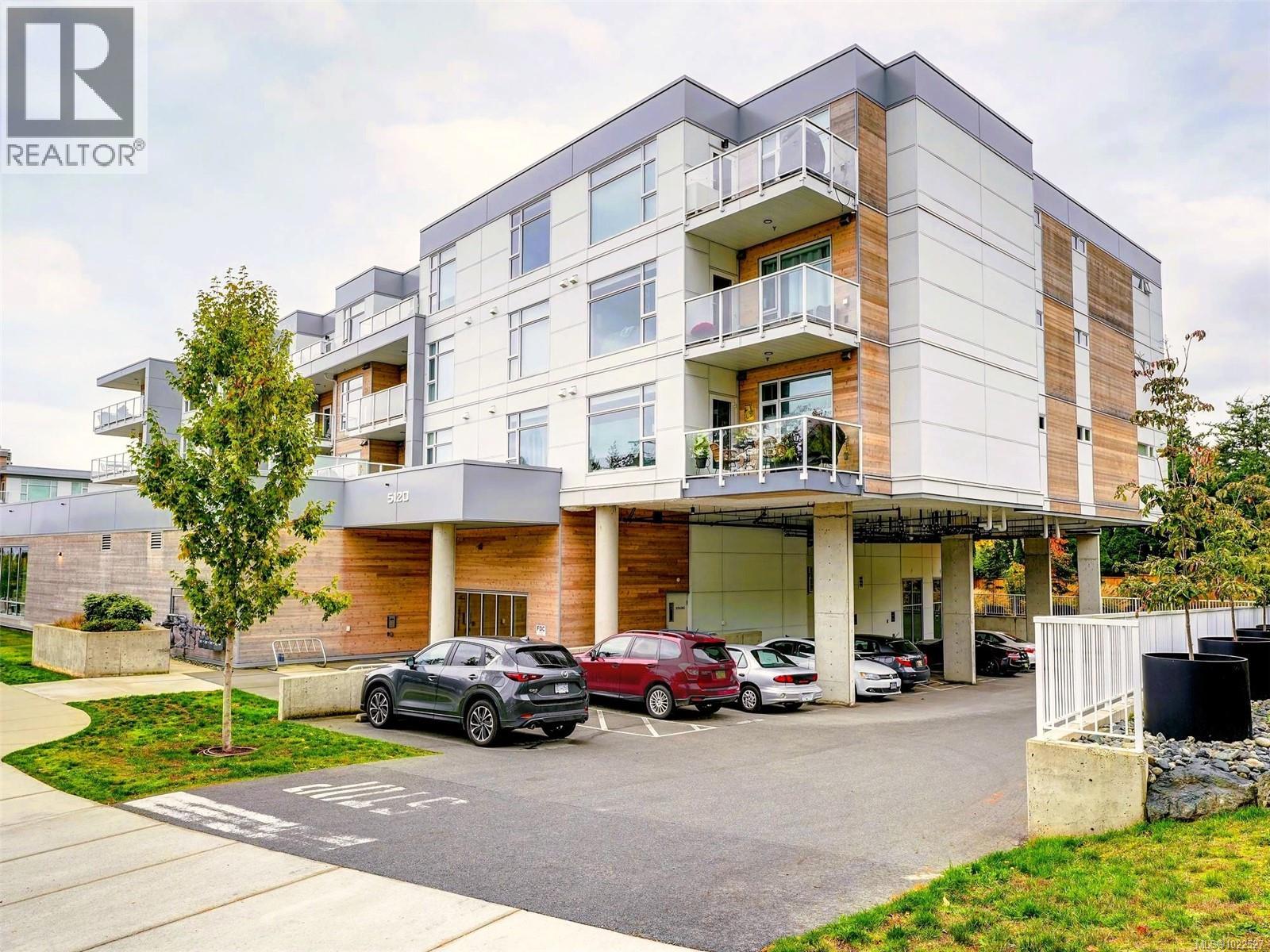 302 5120 Cordova Bay Rd