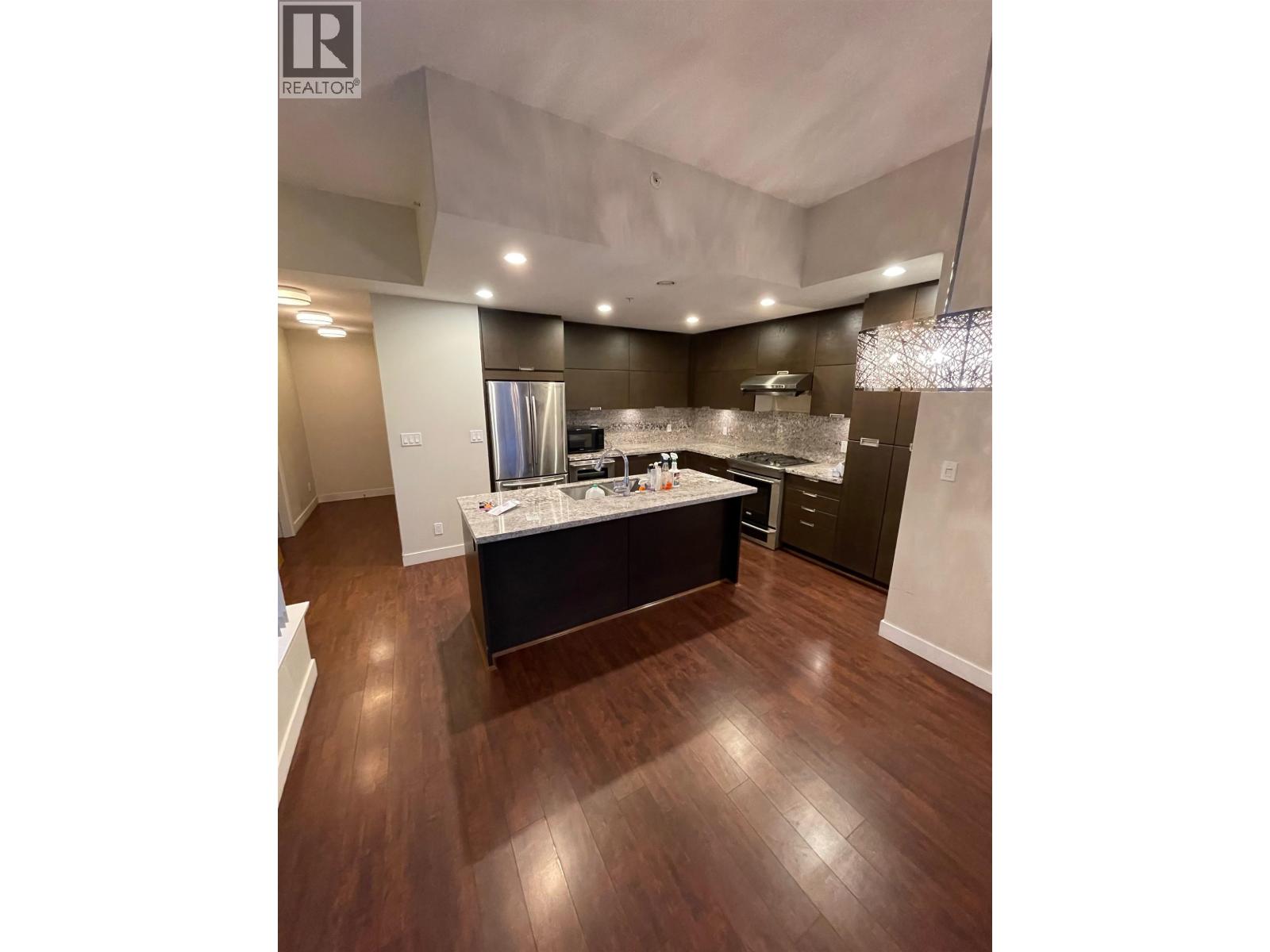 3201 2077 ROSSER AVENUE