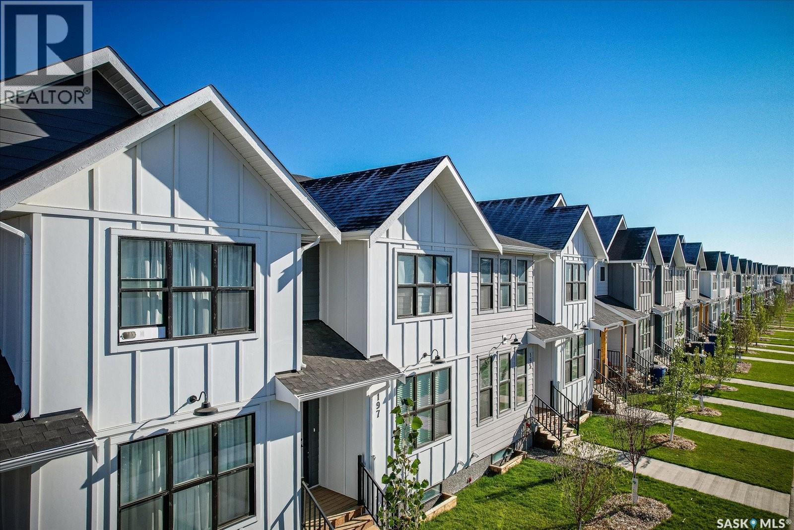 93 Rosewood BOULEVARD E