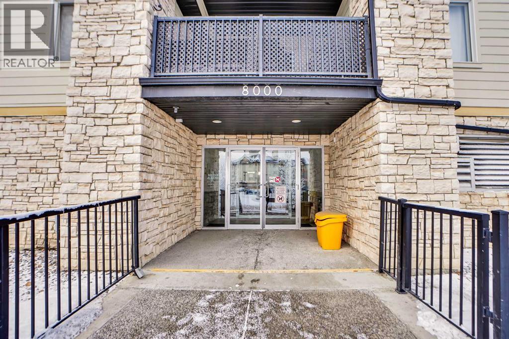 8302, 304 Mackenzie Way SW