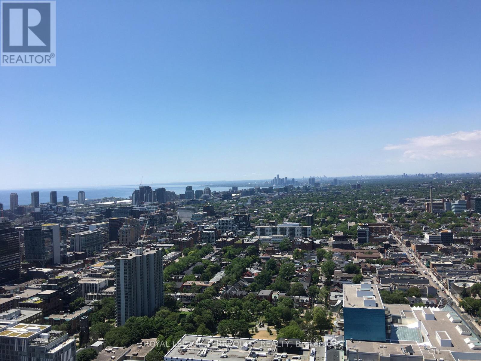 P101 - 426 UNIVERSITY AVENUE