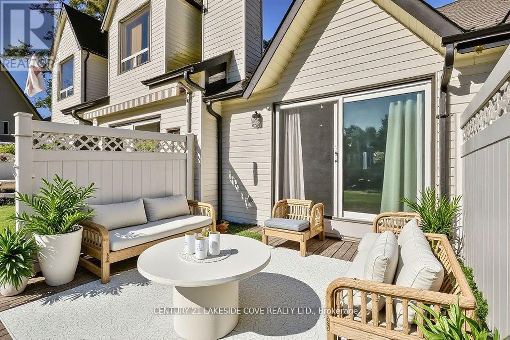 UNIT 12 - 81 LAGUNA PARKWAY N