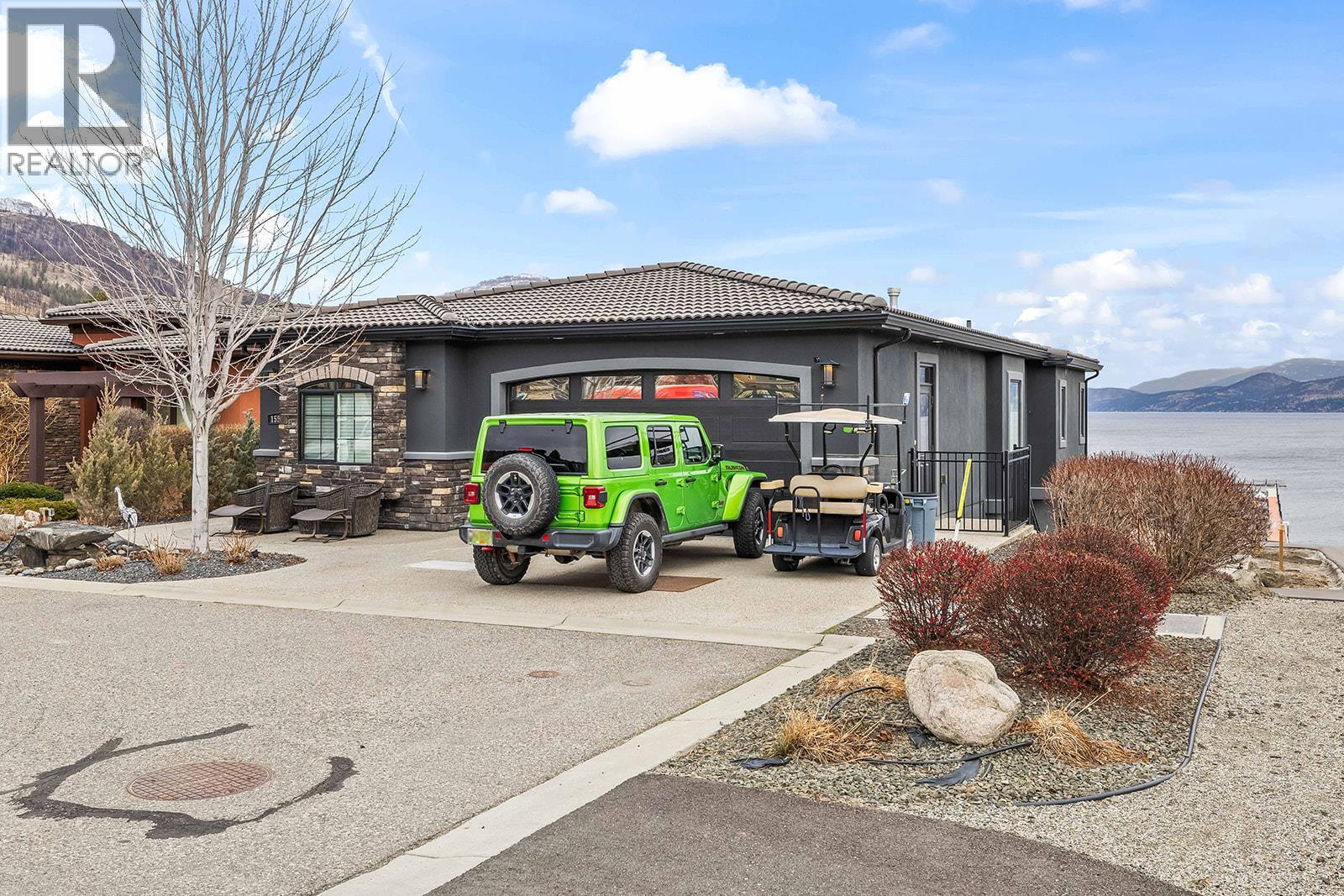 1554 Harbour Green Road