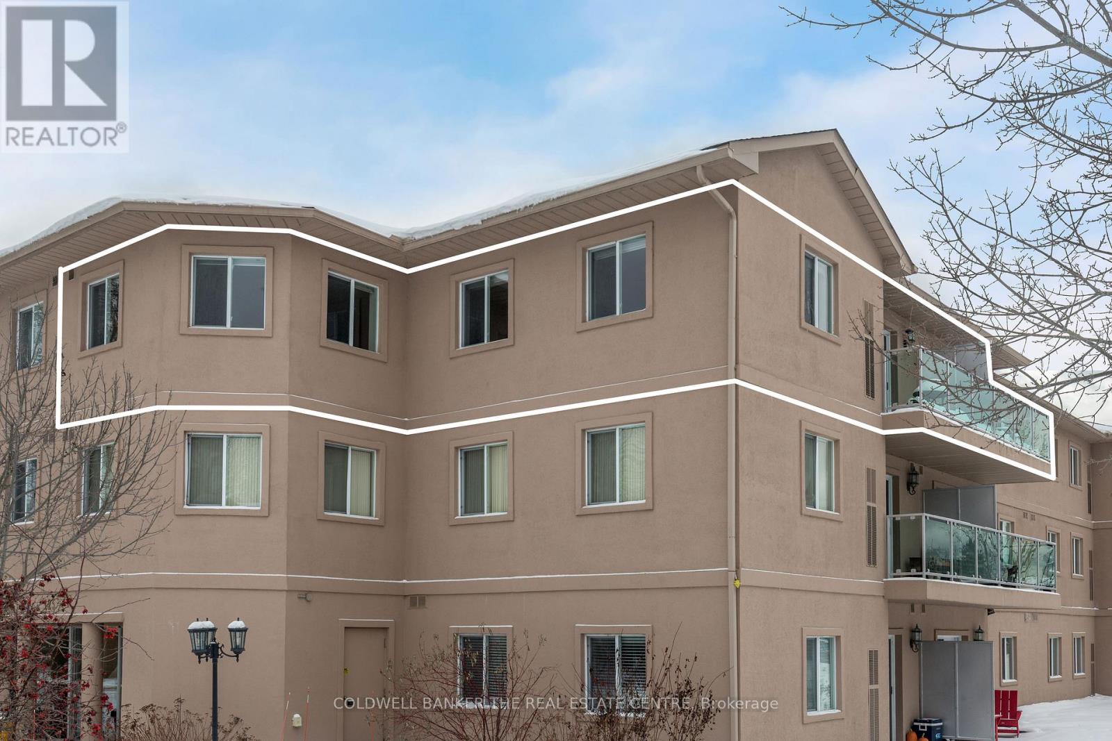 302 - 125 BOND STREET