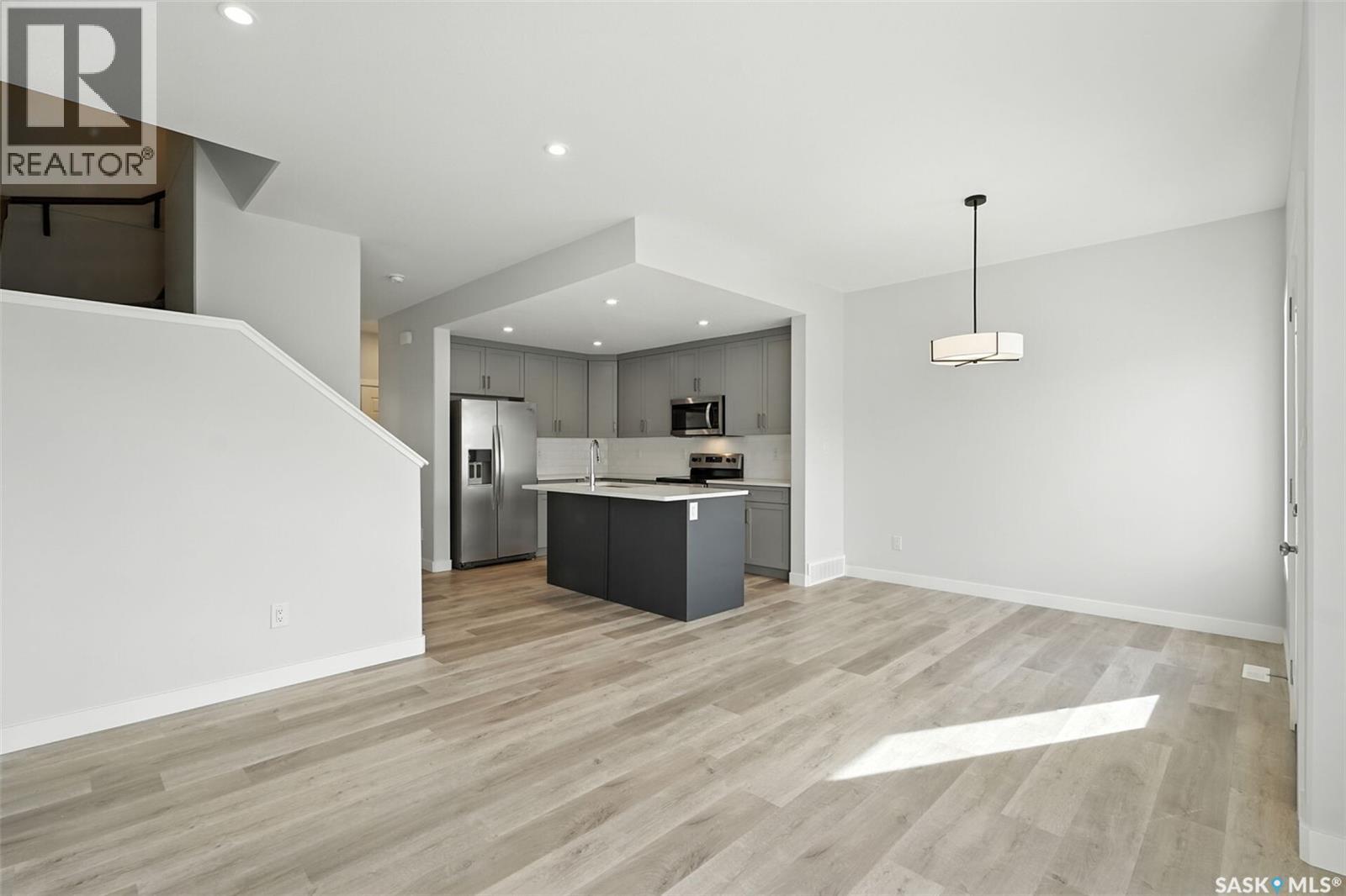 532 Myles Heidt MANOR