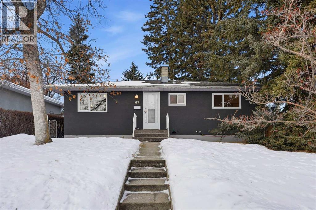 67 Woodlark Drive SW