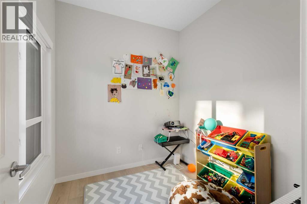 405, 20295 Seton Way SE