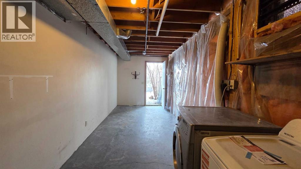 257 Macewan Glen Drive NW