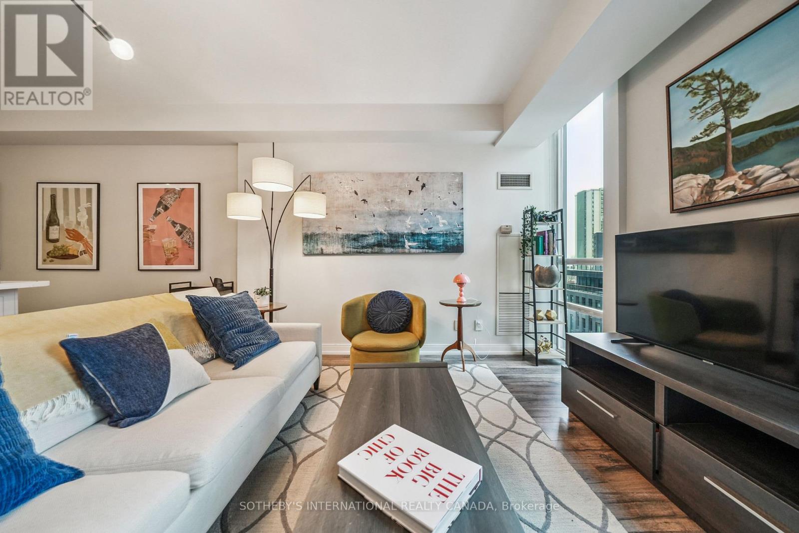 708 - 88 BROADWAY AVENUE