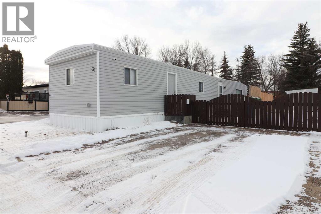 31, 2248 Southview Drive SE