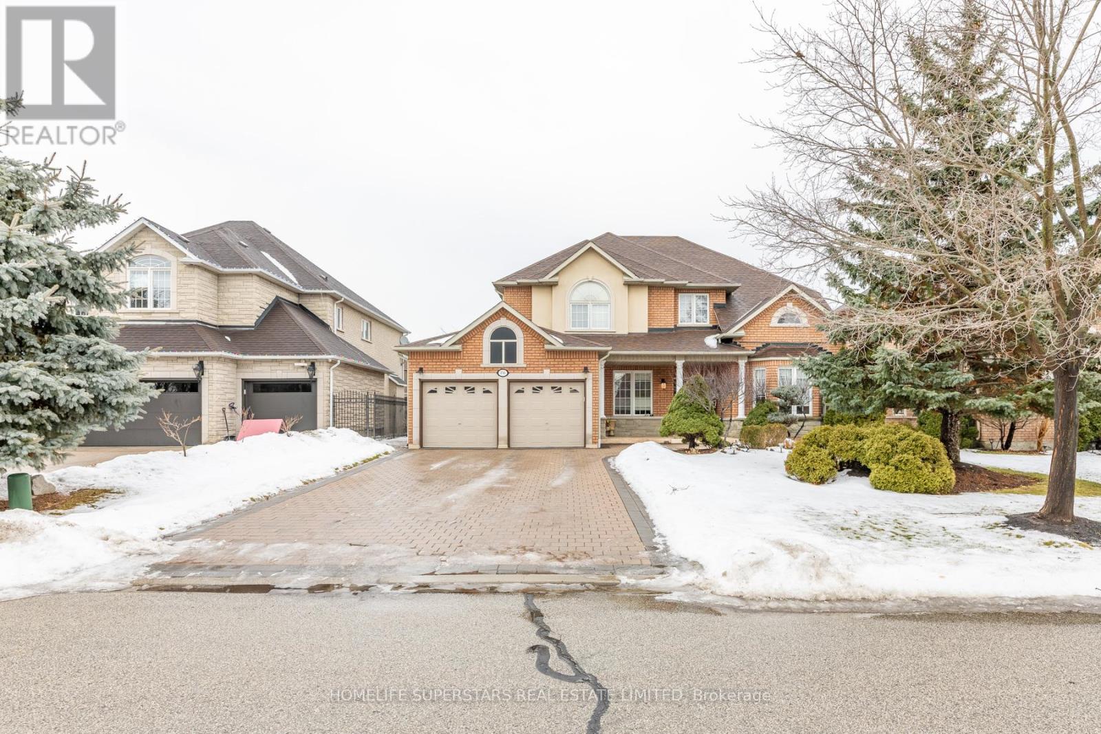 156 NOVAVIEW CRESCENT