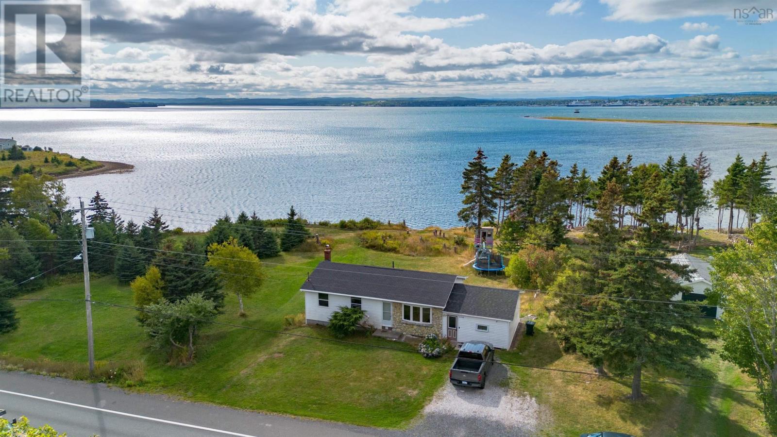 2339 New Waterford Highway