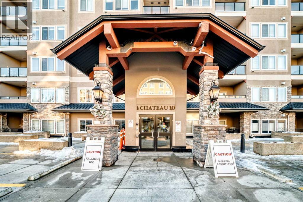 213, 10 DISCOVERY RIDGE Close SW