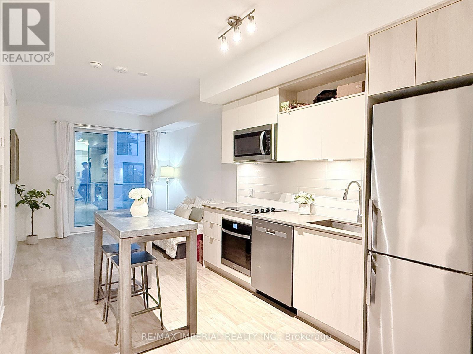 1612 - 100 DALHOUSIE STREET