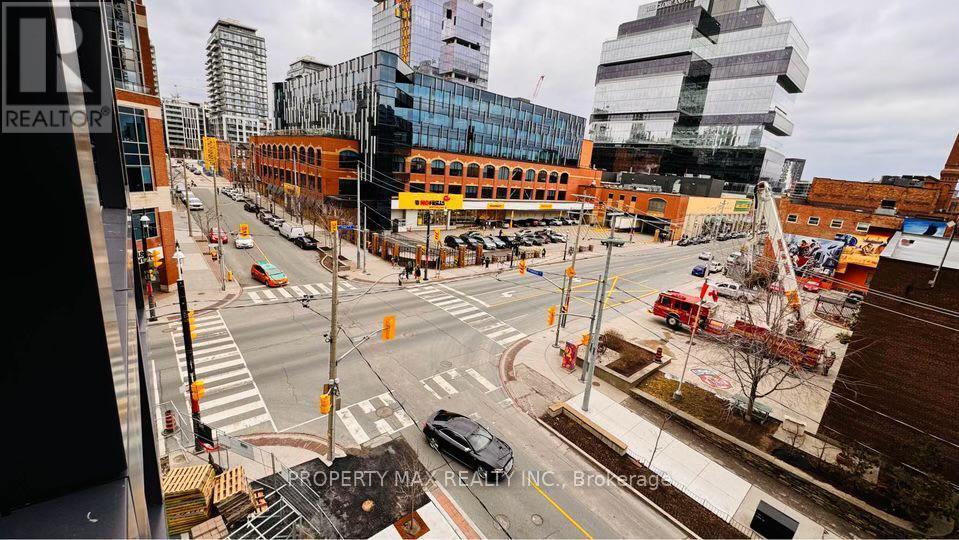 403 - 70 PRINCESS STREET