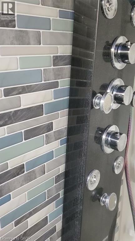 11 TRACEY PARK Drive Unit# 2