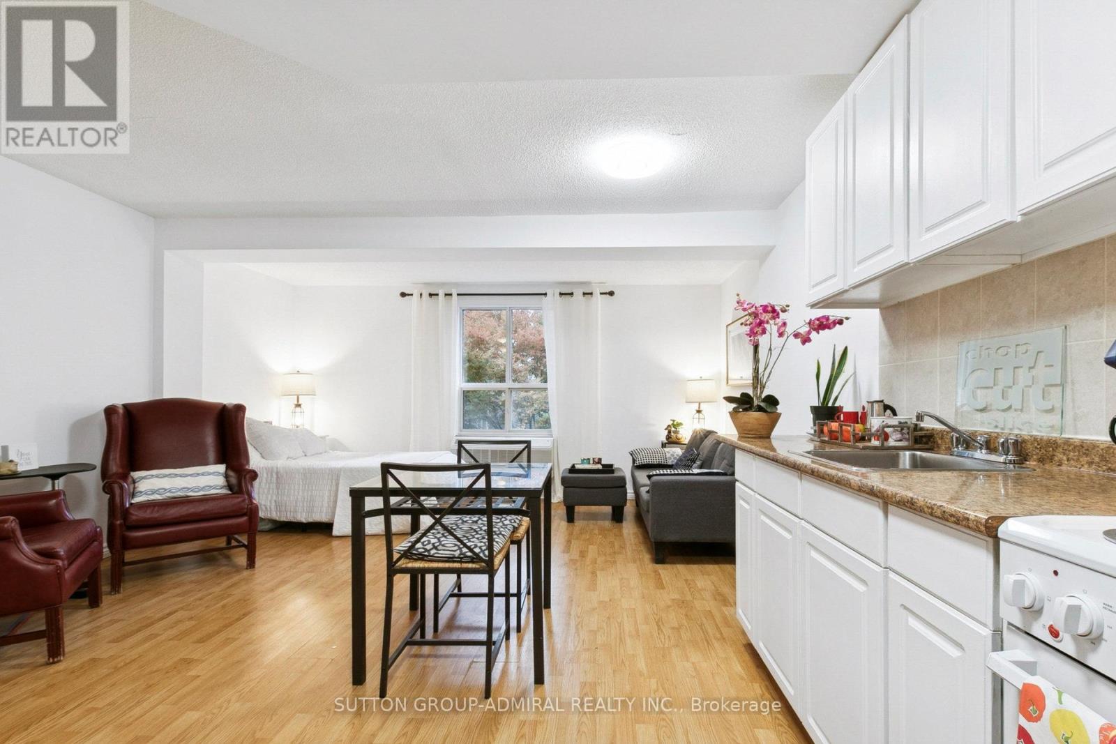 305 - 88 CHARLES STREET