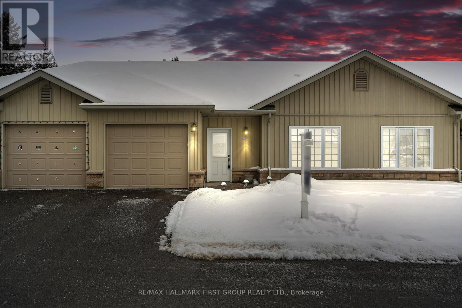 202 - 17 GEORGE COURT