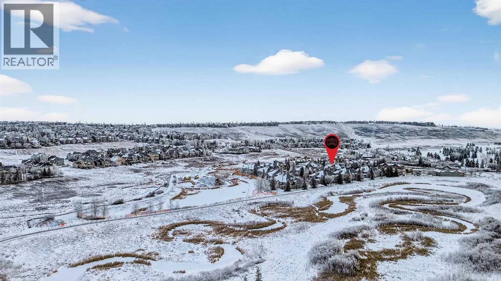 201, 39 Hidden Creek Place NW