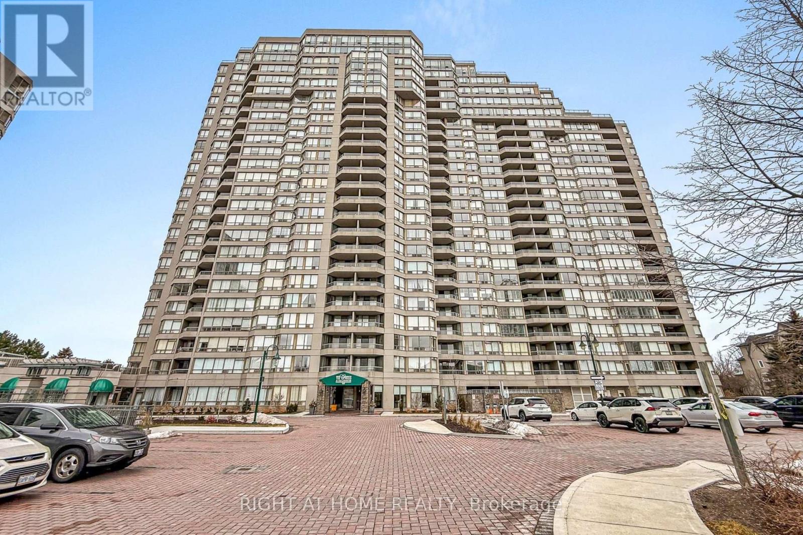 301 - 168 BONIS AVENUE