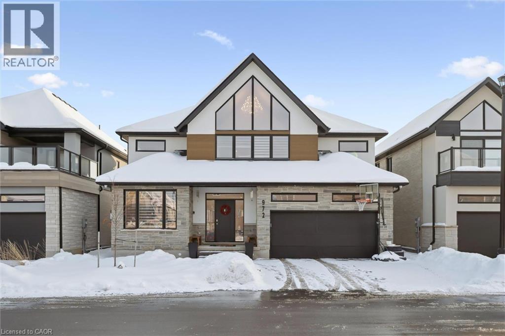 972 STONECLIFFE Walk Unit# 18