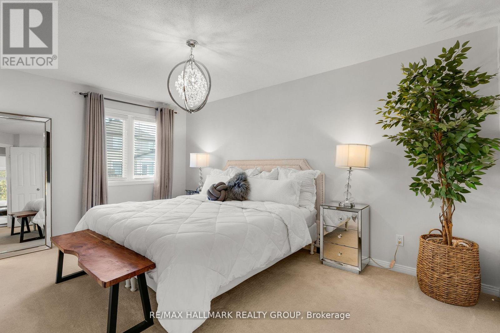 31 SADDLESMITH CIRCLE