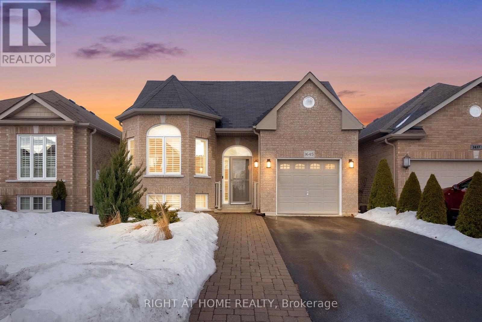 1645 WHITESTONE DRIVE