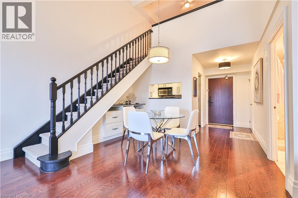 185 ROBINSON Street Unit# 404