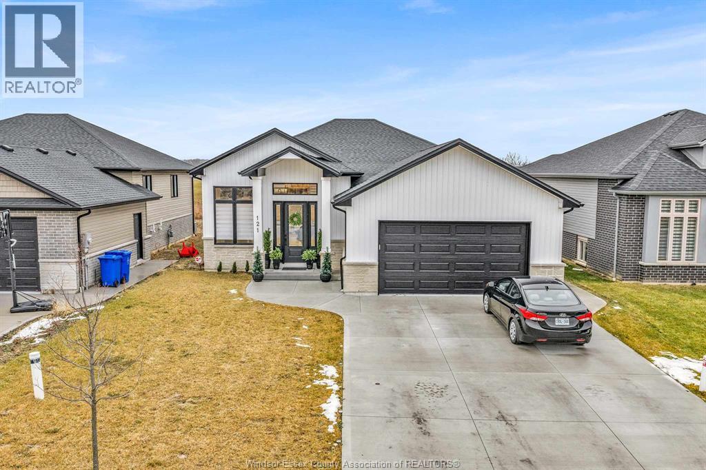 121 Kingsbridge DRIVE