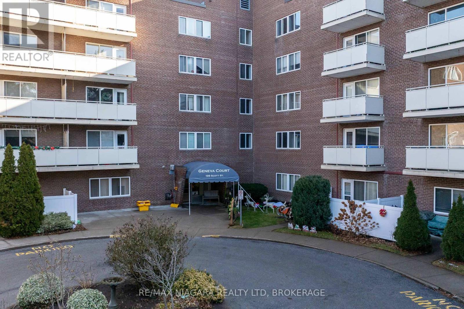 410 - 198 SCOTT STREET