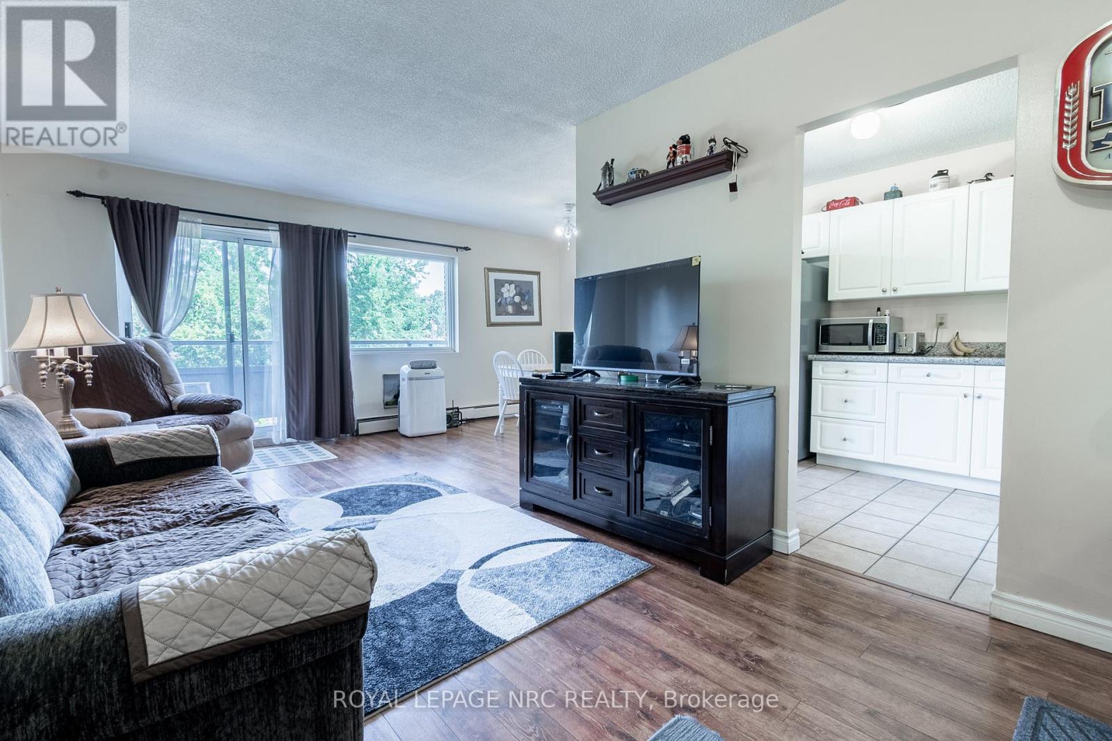 316 - 242 OAKDALE AVENUE