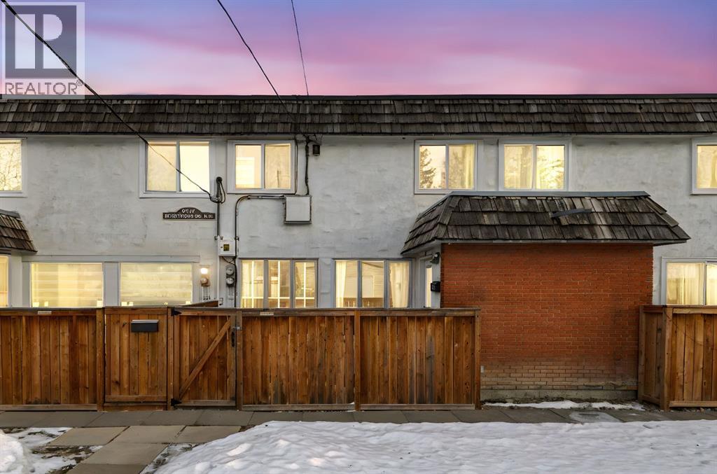 6, 6147 Buckthorn Road NW