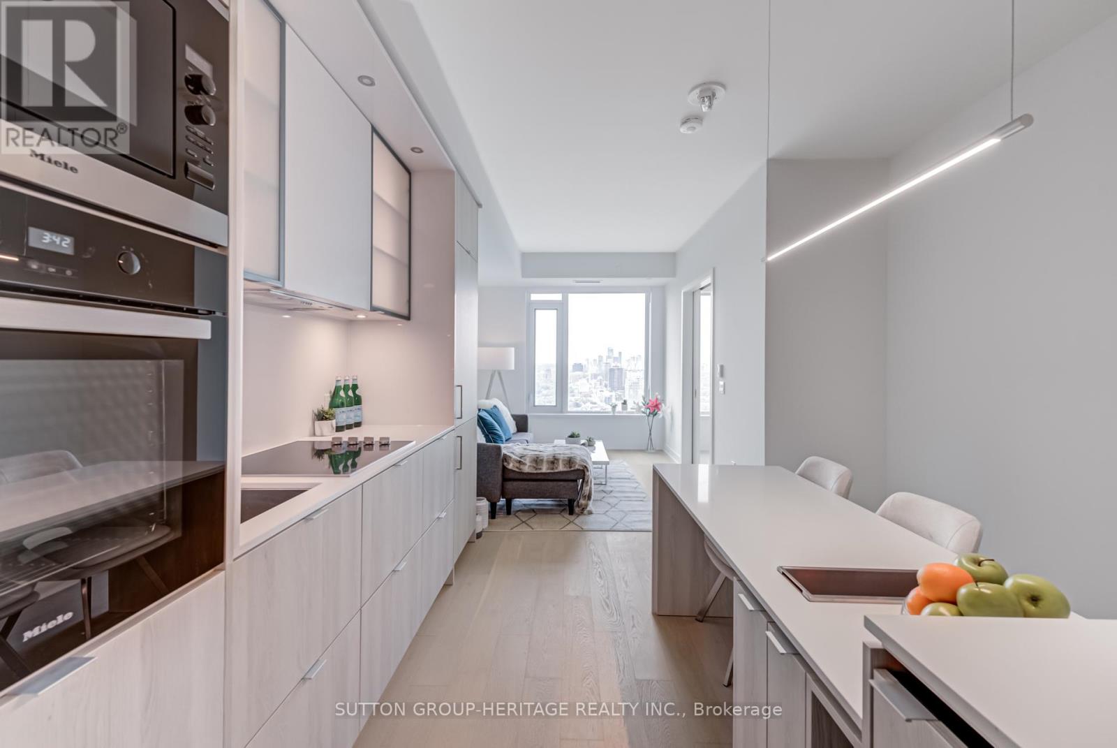 3503 - 11 YORKVILLE AVENUE