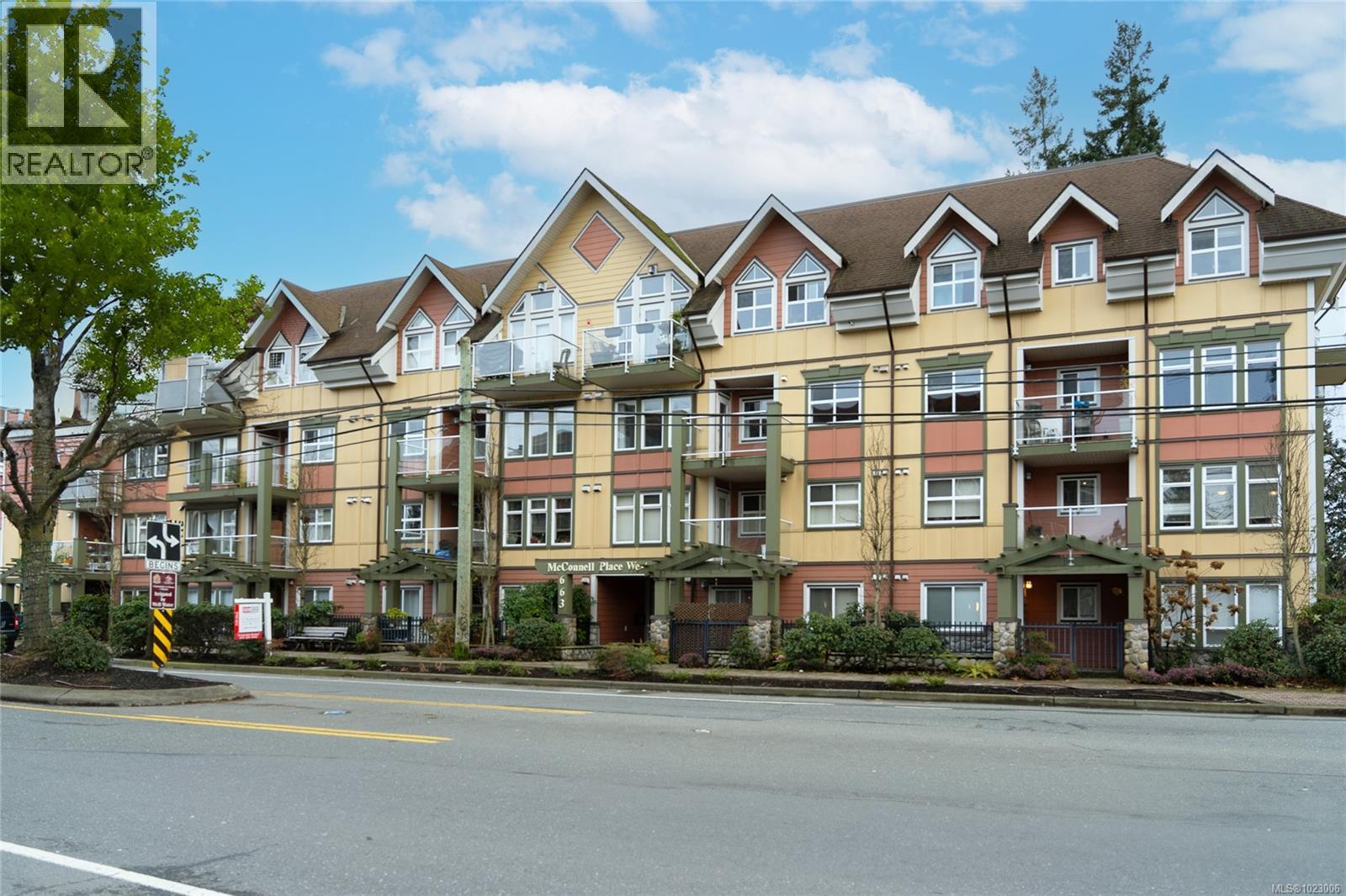 306 663 Goldstream Ave