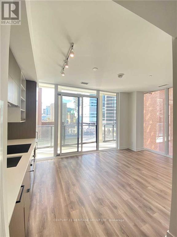 514 - 20 EDWARD STREET