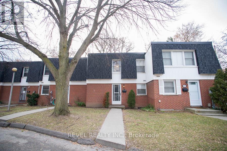 52 - 273 ELGIN STREET