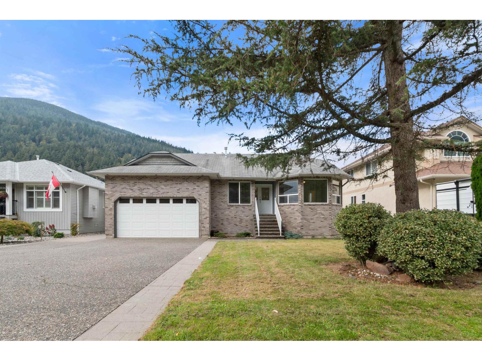 322 MIAMI RIVER DRIVE, Harrison Hot Springs