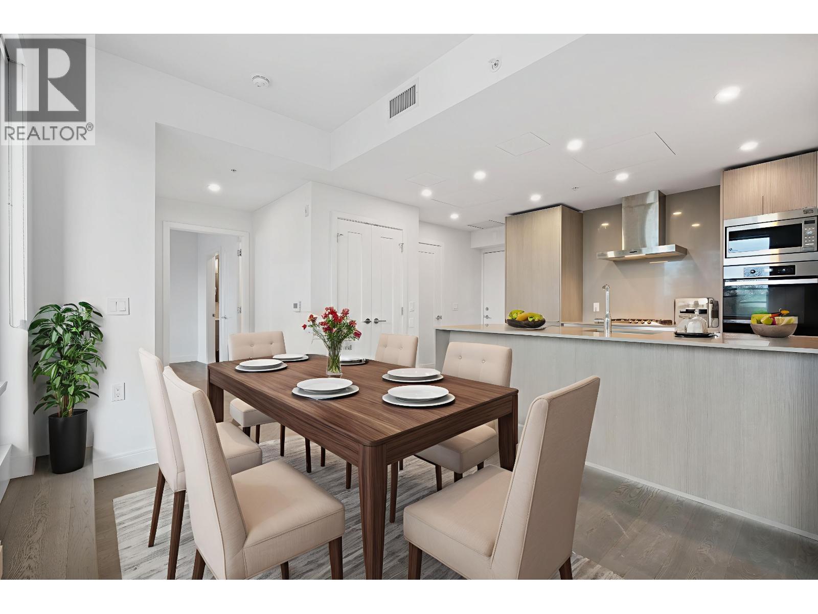 302 4908 CAMBIE STREET