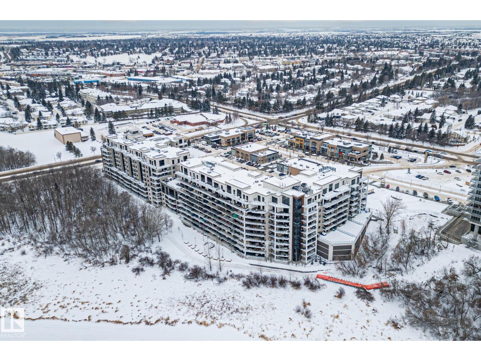 #539 200 BELLEROSE DR